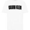 T-shirt à col rond pour garçons avec logo CK en lettres majuscules T-shirt à col rond pour garçons avec logo CK en lettres majuscules