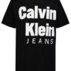 T-shirt à col rond pour garçons avec logo Ckj en relief T-shirt à col rond pour garçons avec logo Ckj en relief