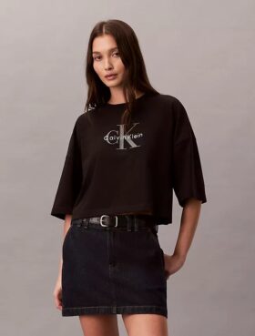 T-shirt court et carré Monologo