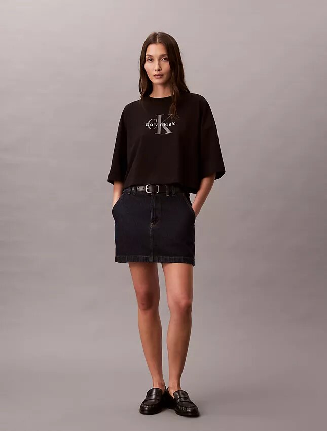 T-shirt court et carré Monologo T-shirt court et carré Monologo