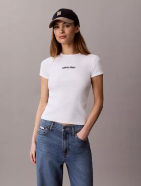 T-shirt court à logo et bord-côte ajusté