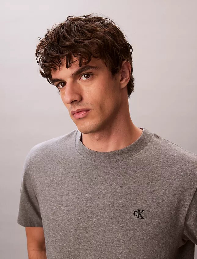 T-shirt décontracté avec Monogram brodé T-shirt décontracté avec Monogram brodé