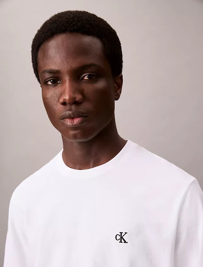 T-shirt décontracté avec Monogram brodé T-shirt décontracté avec Monogram brodé