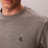 T-shirt décontracté avec Monogram brodé T-shirt décontracté avec Monogram brodé