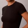 T-shirt sans coutures à emblème côtelé T-shirt sans coutures à emblème côtelé