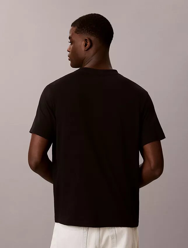 T-shirt simple avec logo Pride T-shirt simple avec logo Pride