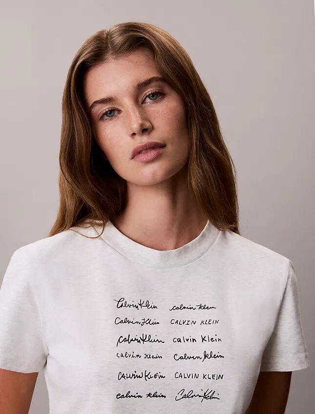 T-shirt slim avec logo en lettres T-shirt slim avec logo en lettres