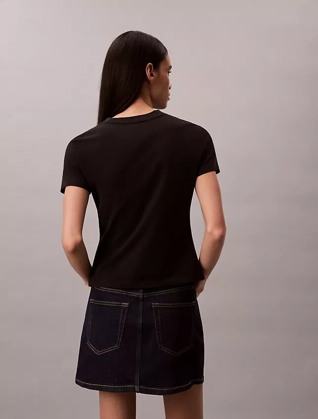 T-shirt slim avec logo floral T-shirt slim avec logo floral
