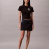 T-shirt slim avec logo floral T-shirt slim avec logo floral