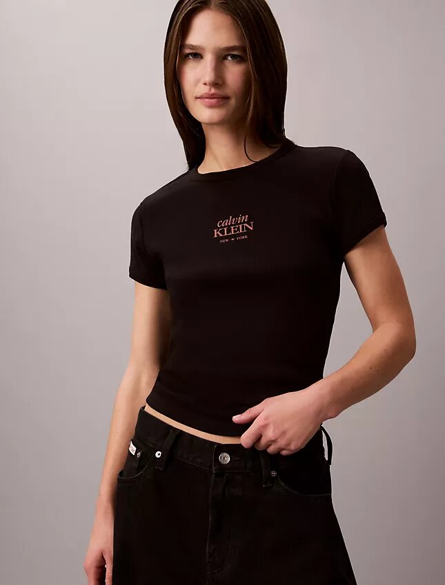 T-shirt slim à côtes avec logo graphique T-shirt slim à côtes avec logo graphique