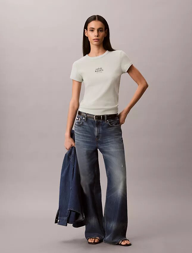T-shirt slim à côtes avec logo graphique T-shirt slim à côtes avec logo graphique