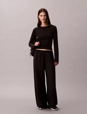 T-shirt slim en nylon stretch