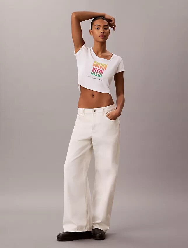 T-shirt slim à encolure dégagée Pride T-shirt slim à encolure dégagée Pride
