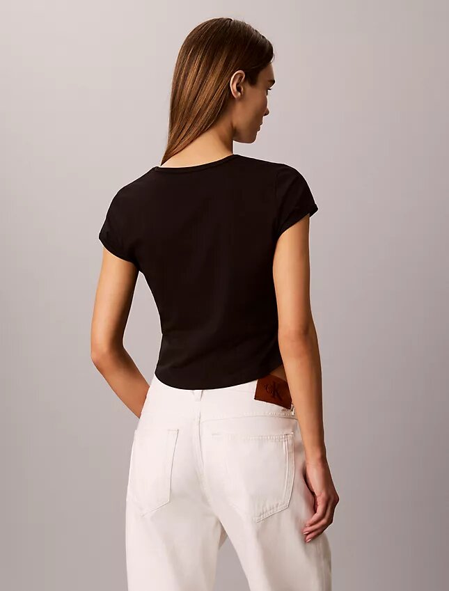 T-shirt slim à encolure dégagée Pride T-shirt slim à encolure dégagée Pride