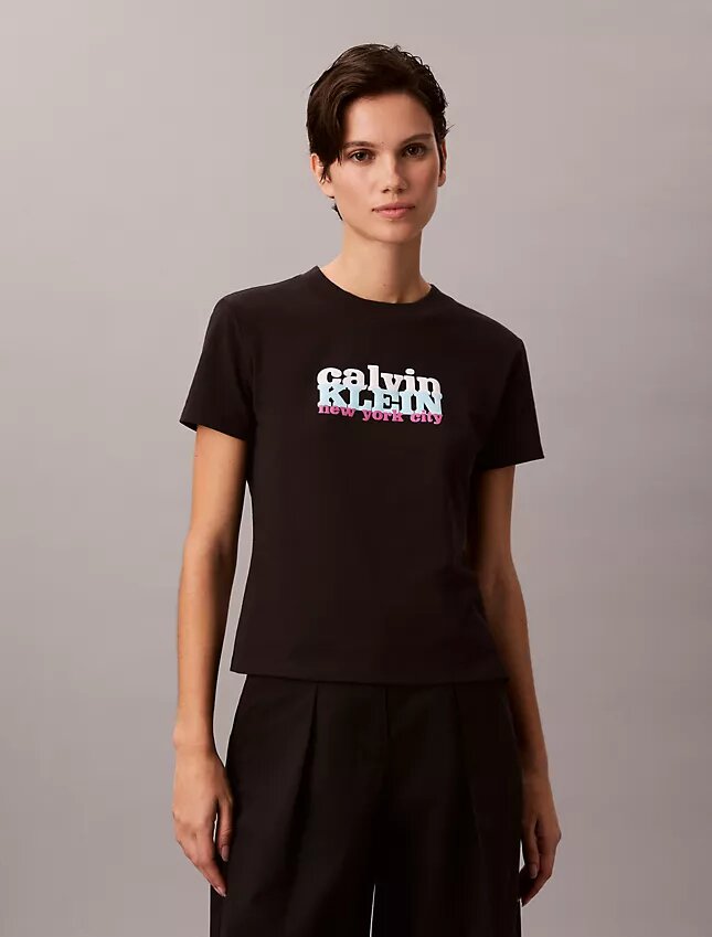 T-shirt slim à logo contrasté T-shirt slim à logo contrasté