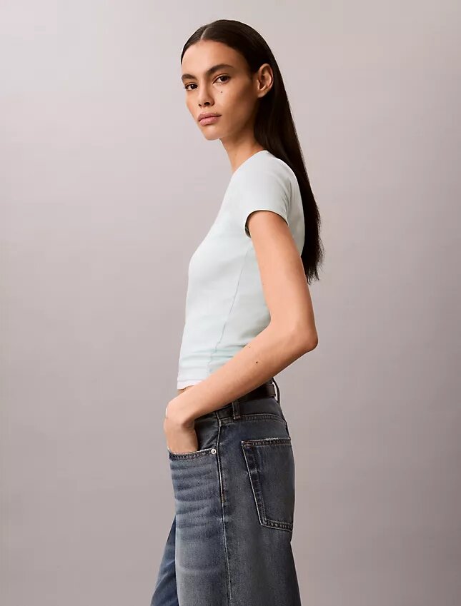 T-shirt slim à logo et côtes profilées T-shirt slim à logo et côtes profilées