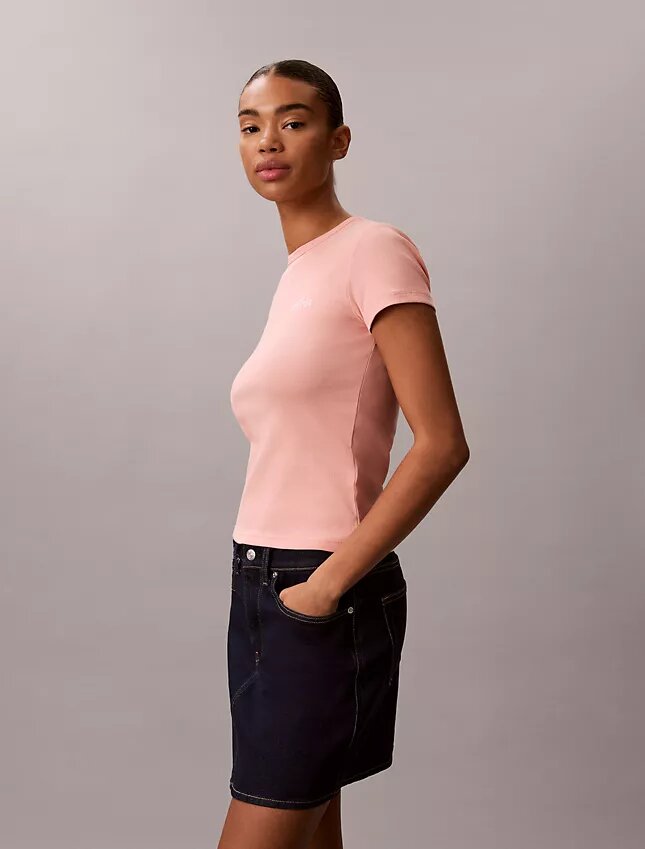 T-shirt slim à logo et côtes profilées T-shirt slim à logo et côtes profilées