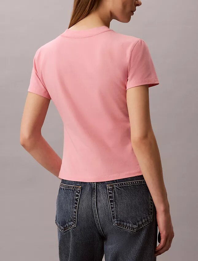 T-shirt slim à logo incurvé T-shirt slim à logo incurvé