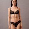 Thong en dentelle géométrique noir CK Black Thong en dentelle géométrique noir CK Black