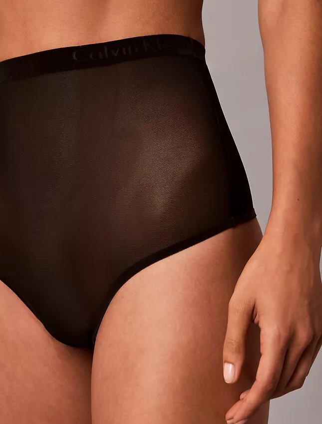 Thong taille haute en maille minimaliste Thong taille haute en maille minimaliste