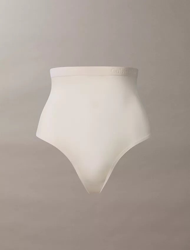 Thong taille haute en maille minimaliste Thong taille haute en maille minimaliste