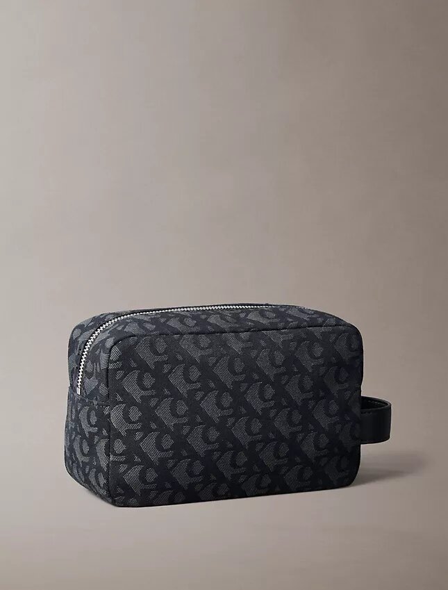 Trousse de toilette à motif Monogram intégral Trousse de toilette à motif Monogram intégral