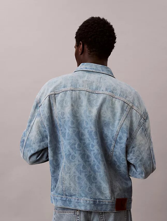 Trucker Jacket en denim des années 90 avec monogramme intégral Trucker Jacket en denim des années 90 avec monogramme intégral