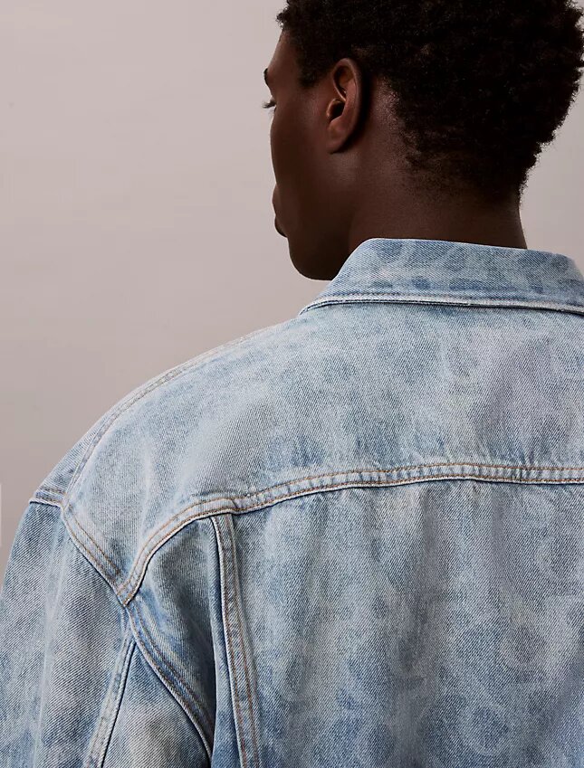 Trucker Jacket en denim des années 90 avec monogramme intégral Trucker Jacket en denim des années 90 avec monogramme intégral