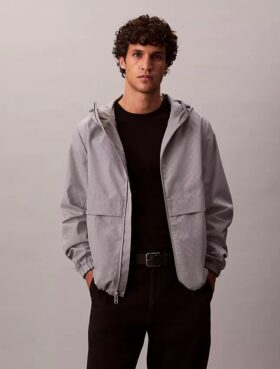 Veste coupe-vent avec logo emblématique sur toute la surface