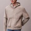Veste coupe-vent à capuche en ripstop