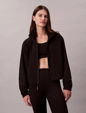 Veste coupe-vent sportive moderne