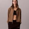 Veste coupe-vent sportive moderne Veste coupe-vent sportive moderne
