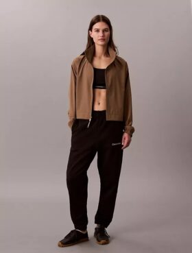 Veste coupe-vent sportive moderne