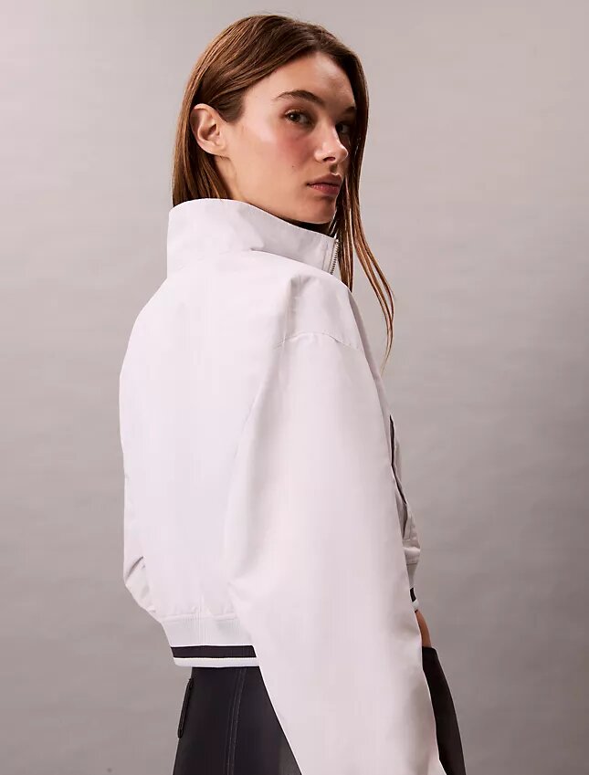 Veste de survêtement courte et ample en tissu tissé Veste de survêtement courte et ample en tissu tissé