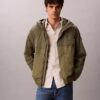Veste légère en nylon et matériaux mixtes Veste légère en nylon et matériaux mixtes