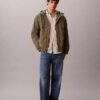 Veste légère en nylon et matériaux mixtes Veste légère en nylon et matériaux mixtes