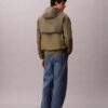 Veste légère en nylon et matériaux mixtes Veste légère en nylon et matériaux mixtes